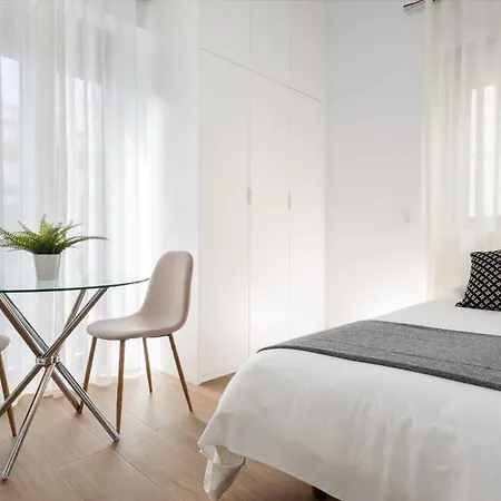 Komodo Puerta Osario Appartement Sevilla